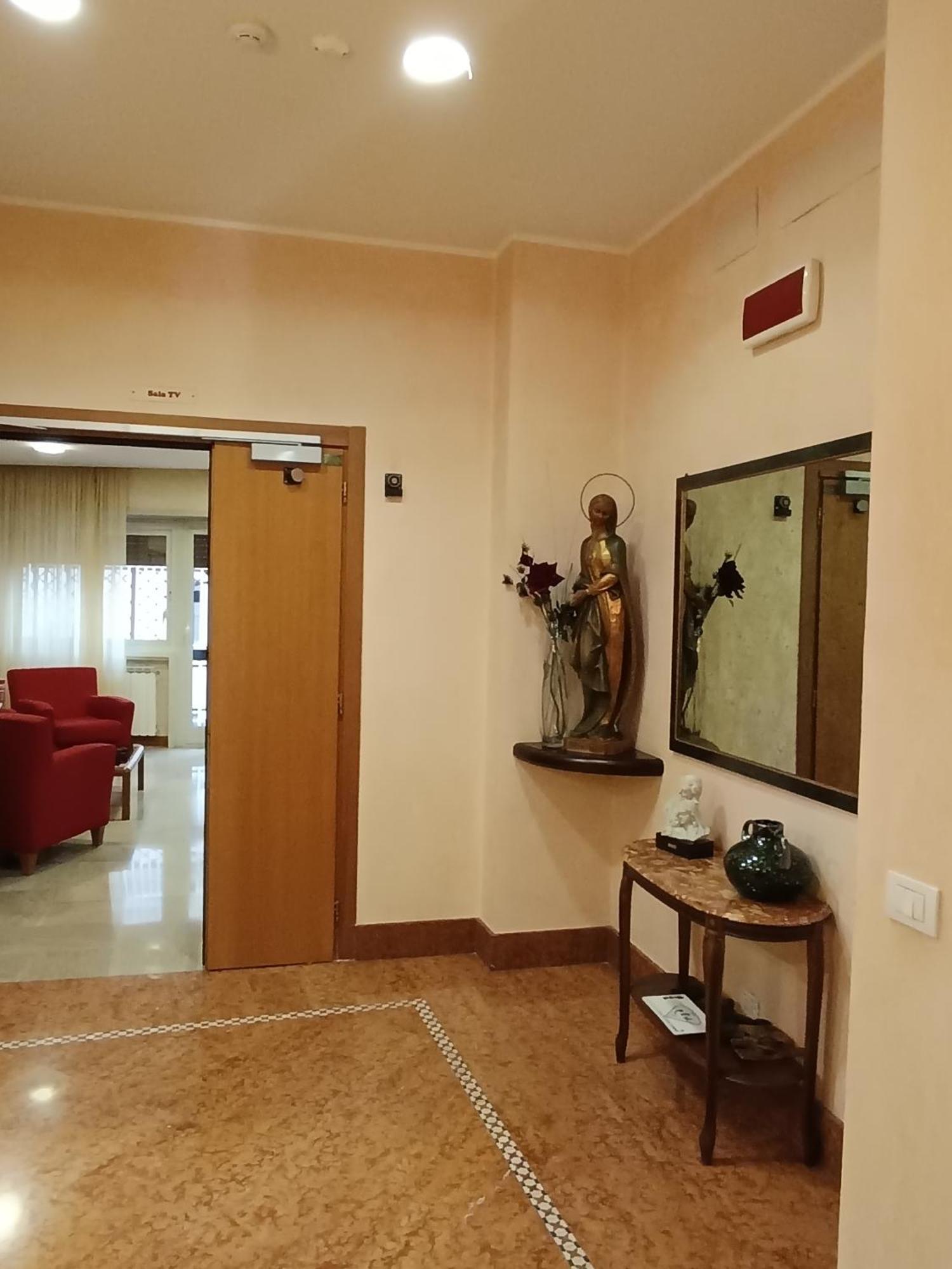 Affittacamere Casa Per Ferie Mater Ecclesiae Delle Suore Teatine Roma